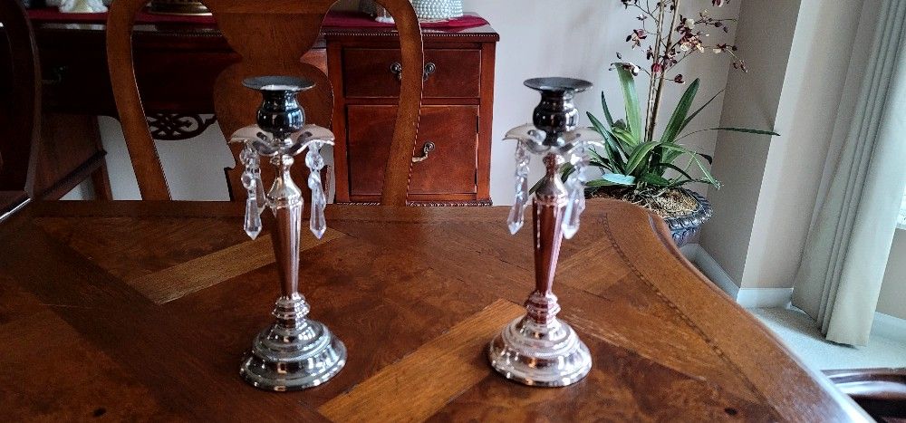 2 candle holders