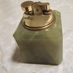 Vintage table-top lighter