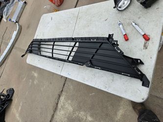 Hyundai Elantra grille