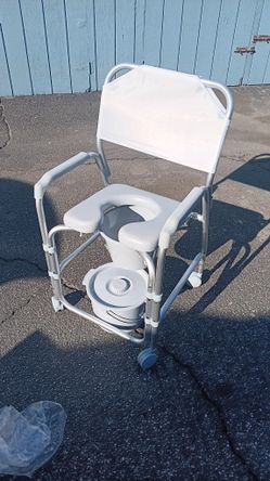 Bed side portable potie