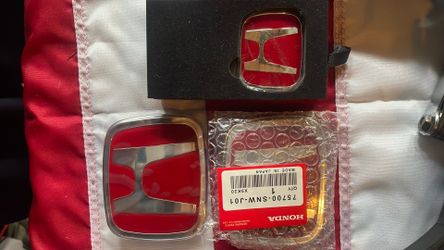 New Honda emblems
