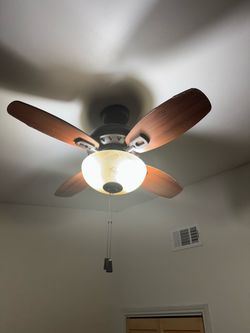 Allen Roth, 32 inch ceiling fan with light kit