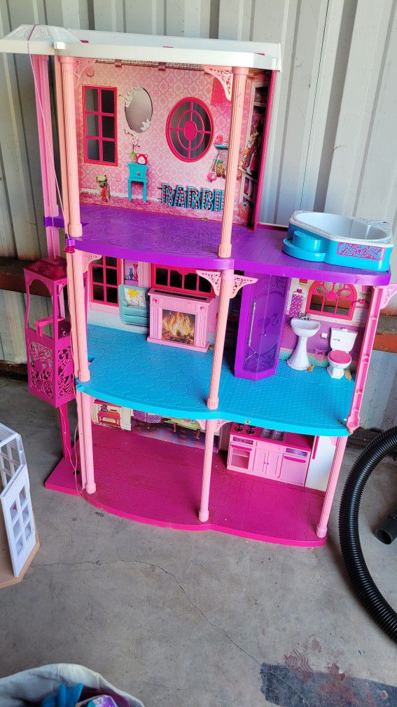 Barbie House And More