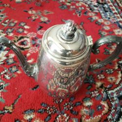 Antique WM Rogers Silver Tea/Coffee Pot 8"H
