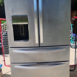 Whirlpool Refrigerator 