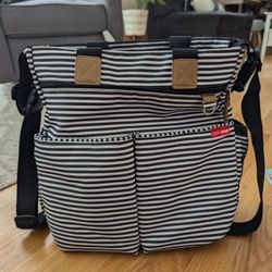 Skip & hop diaper bag 