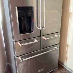 1100. Kitchen Aid French Door Refrigerator 