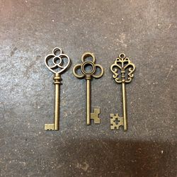 Small Brass Metal Keys 