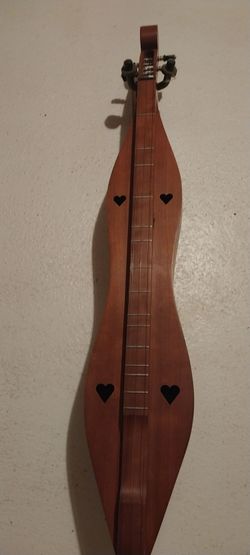 Dulcimer instrument