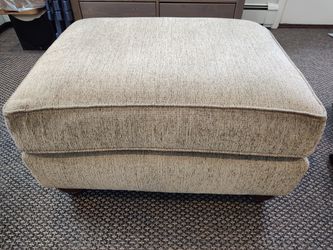 ***OTTOMAN FOOTREST***