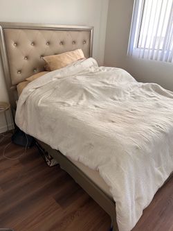 Queen bed frame with back accent