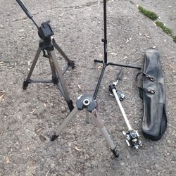 FOCAL Tri-pod,Lot of 4 items,Other Tri-pods.