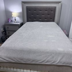 Rooms To Go Sofía Vergara Bedroom Set