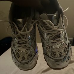 Looking for balenciaga runners