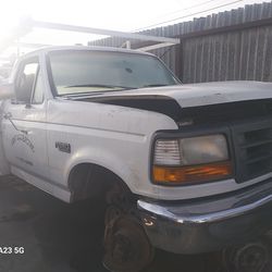 1995 Ford F250 For Parts