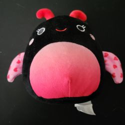 🐞 Squishmallows Ladybug Plush – Valentine’s Edition, 5” by Jazwares 💕