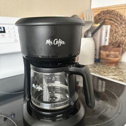 Mr. Coffee 5 Cup Coffee Maker Super Great Condition