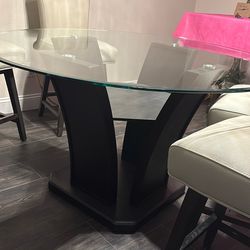 Round Glass Table And Chairs