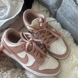 Nike low dunks