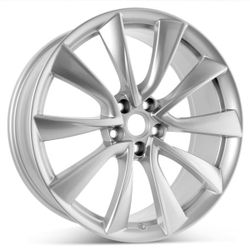 Tesla Stock Rim Used Cost 400$ Asking 200 $ Obo  Make Offer floor