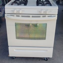 KENMORE GAS STOVE 