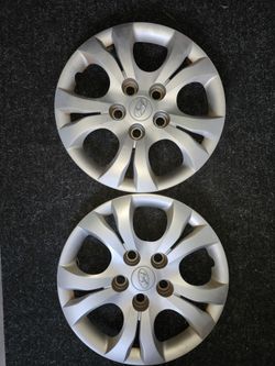 Hyundai 15 inch wheel covers/ hub caps.