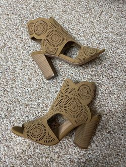 XOXO Open Toe Light Brown Shoetie In 6