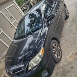Toyota Corolla Sedan Dark Gray 2011 163k clean title