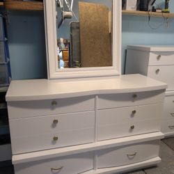 6 Drawer Dresser H32 L50 D19