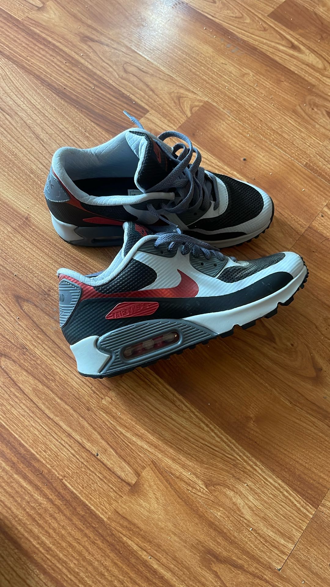 Nike Air Shoes Size 7.5 Women’s Shoes