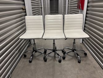 White Modern Leatherette Desk Chair with Wheels