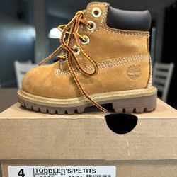 toddlers timberland boots size 4