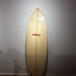 Kies surfboard 7’4