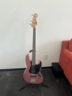 Squier Affinity Series Jazz Bass Burgundy Mist