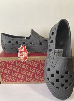 Vans Slip On Trk Size 4 Men’s/5.5 Women’s 