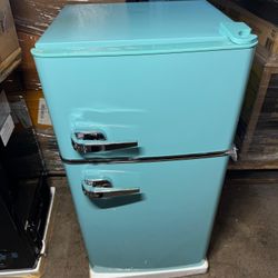 Compact Mini Refrigerator Small Refrigerator with Freezer, Retro Mini Fridge with Dual Door,7