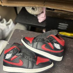 Air Jordan 1 Mid Bred Twist 