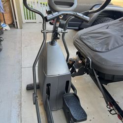 Horizon Elliptical Machine 