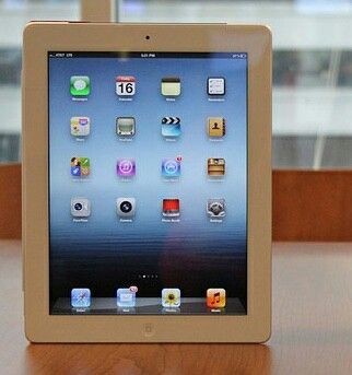 ipad 4 excellent condition + Charger + 30 day warranty