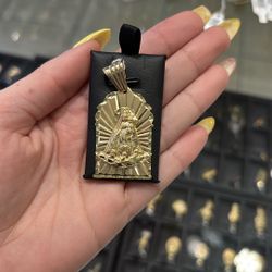 10kt Solid Caridad Del Cobre Charm 