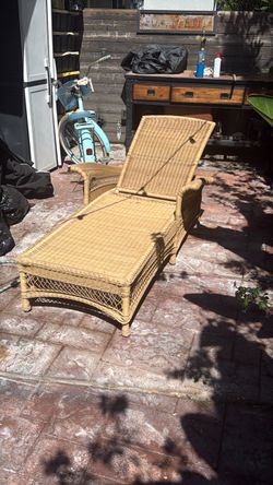 lawn chair