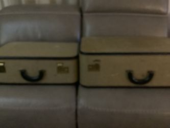 2. VINTAGE SUITCASES IN EXCELLENT CONDITION