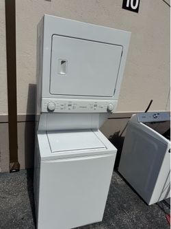 Stakable Washer and Dryer Good Condition Everything Works fine