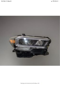 2020 2022 2023 TOYOTA TACOMA LED DRL TURN SIGNAL RIGHT HEADLIGHT USED OEM