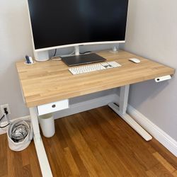 Uplift Standing Desk