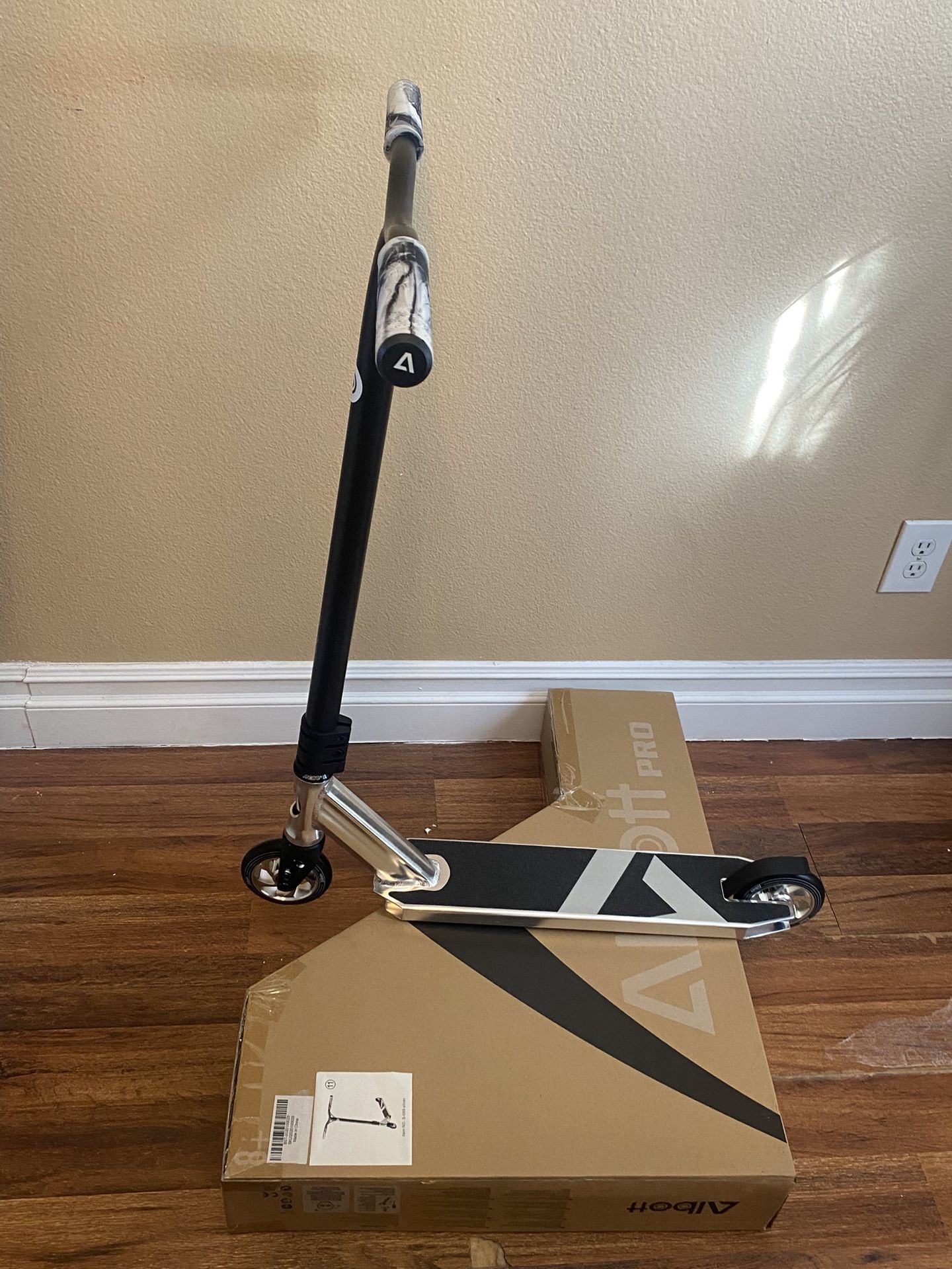 ALBOTT PRO SCOOTER BRAND NEW K1 π₯π₯