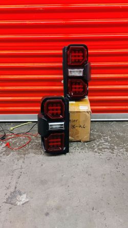 Full LED Taillights Black Housing Red Lens
2021-2026 Ford Bronco