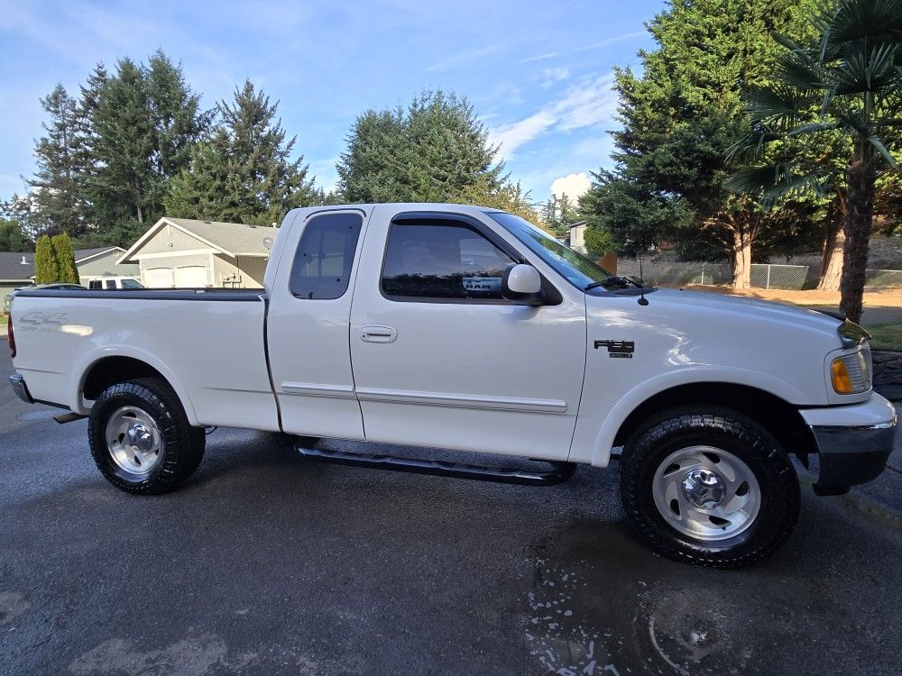 2001 Ford Extra Cab Short Bed 4x4 Nice Clean Pickup Well Maintained