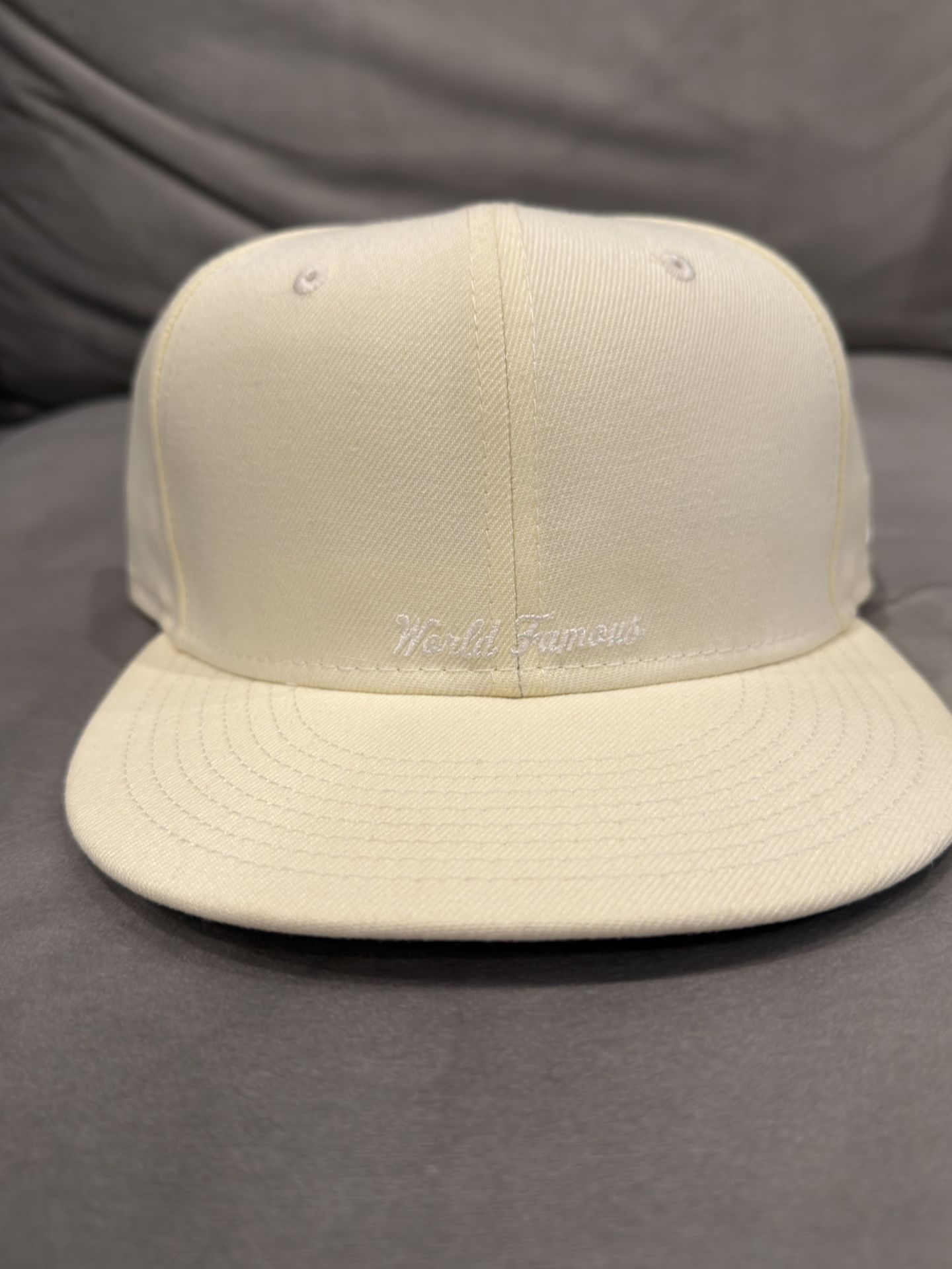 Supreme Box Logo New Era Cream Fitted Size 7 1/4