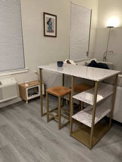 Island table with chairs